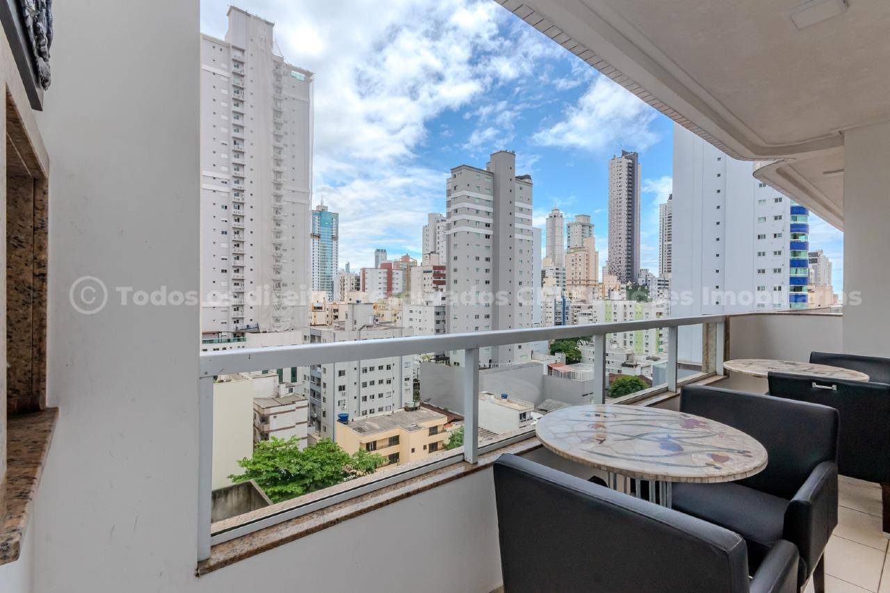 Foto do imóvel Apartamento no Mont Saint Michel Residence Balneário Camboriú – 121m², 3 dormitórios e 2 vagas