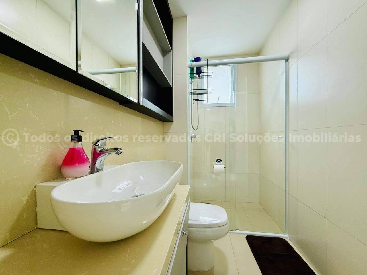 Foto do imóvel Apartamento alto-padrão à venda com 4 quartos sendo 2 suítes e 2 vagas de garagem a 500m do mar no Falcon Tower da FG no centro de Balneário Camboriú
