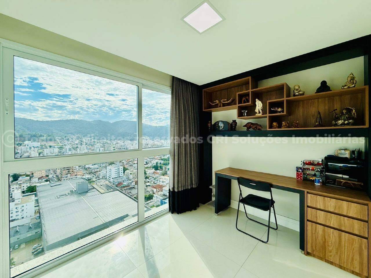 Foto do imóvel Apartamento alto-padrão à venda com 4 quartos sendo 2 suítes e 2 vagas de garagem a 500m do mar no Falcon Tower da FG no centro de Balneário Camboriú