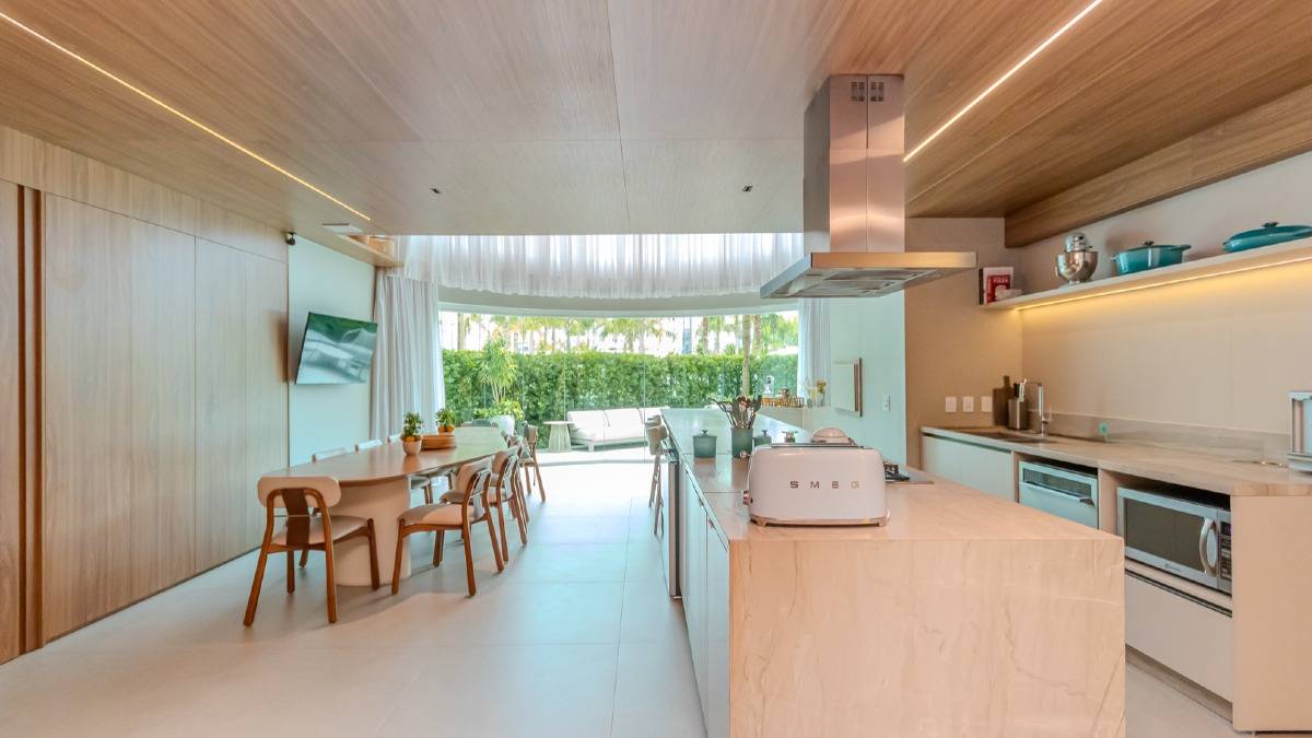 Apartamento Garden Duplex com 4 suítes no Brava Beach Internacional na Praia Brava em Itajaí