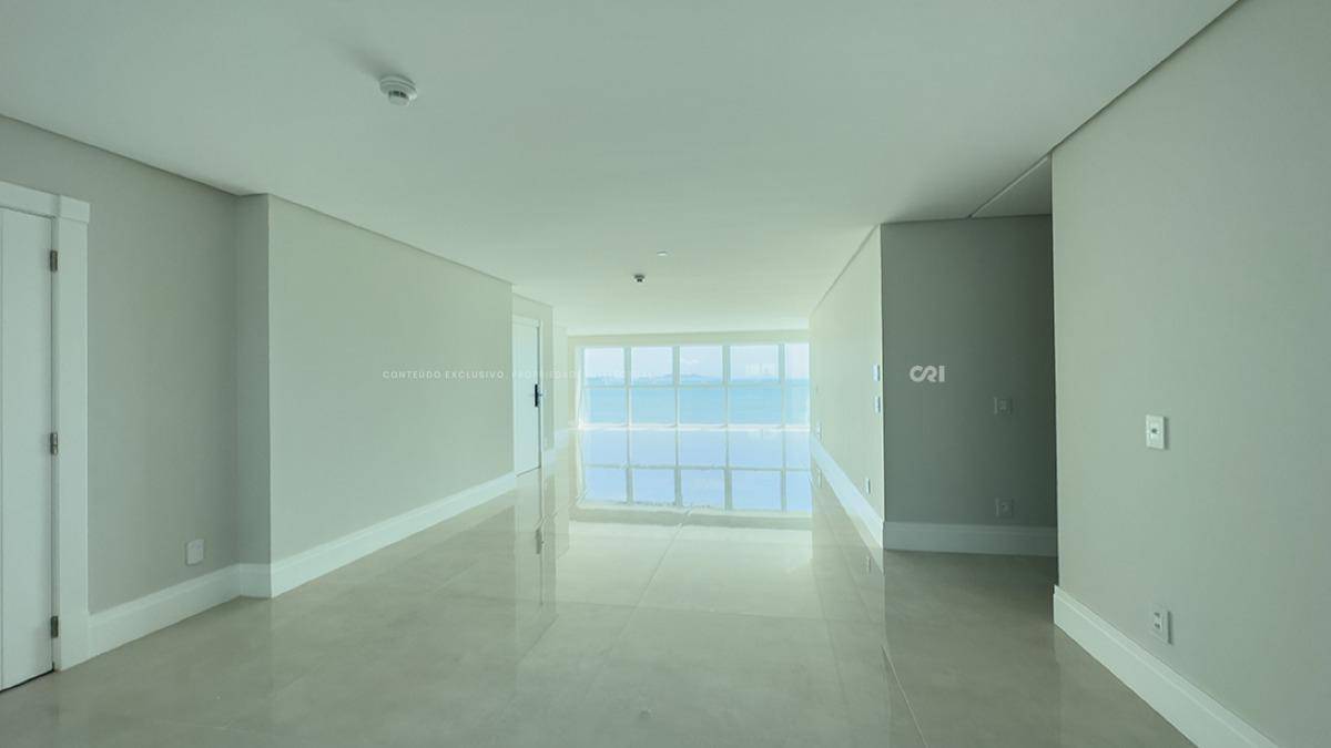Apartamento com 4 Suítes e 196m² no One Tower na Barra Sul em Balneário Camboriú
