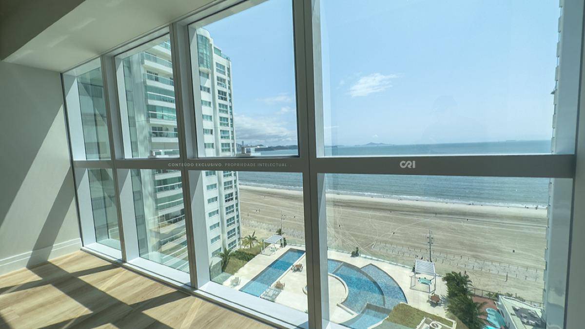 Apartamento com 4 Suítes e 196m² no One Tower na Barra Sul em Balneário Camboriú