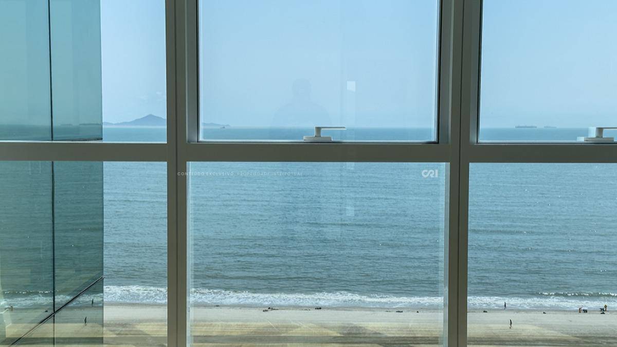 Apartamento com 4 Suítes e 196m² no One Tower na Barra Sul em Balneário Camboriú