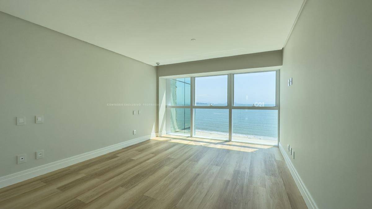 Apartamento com 4 suítes no edifício One Tower na Barra Sul, Balneário Camboriú
