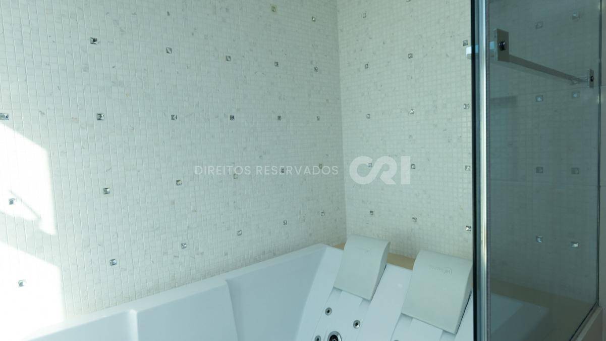Apartamento com 4 suítes no Villa Di Mare no Centro de Balneário Camboriú