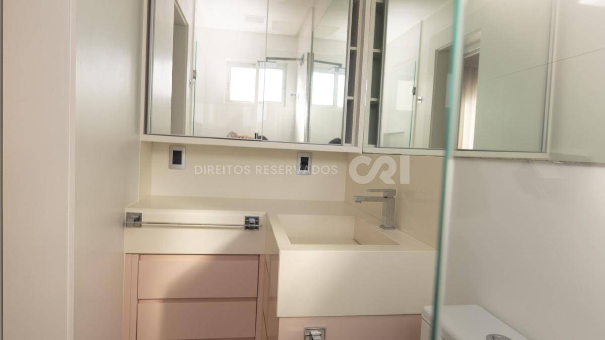 Apartamento com 4 suítes no Villa Di Mare no Centro de Balneário Camboriú