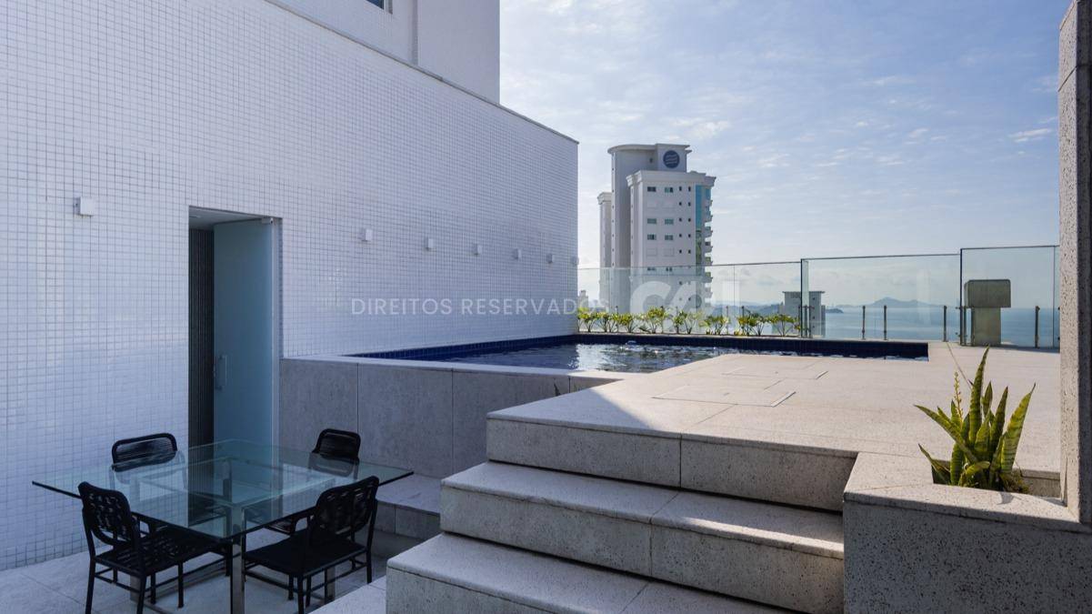 Apartamento com 4 suítes no Villa Di Mare no Centro de Balneário Camboriú