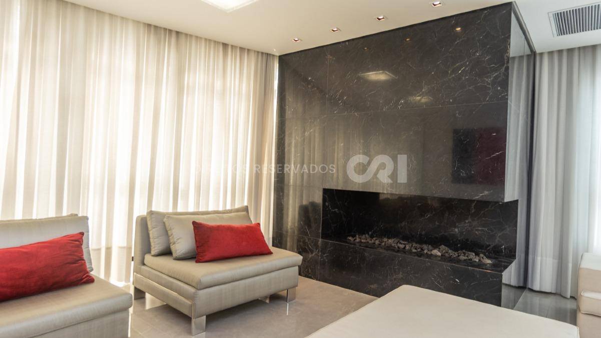 Apartamento com 4 suítes no Villa Di Mare no Centro de Balneário Camboriú