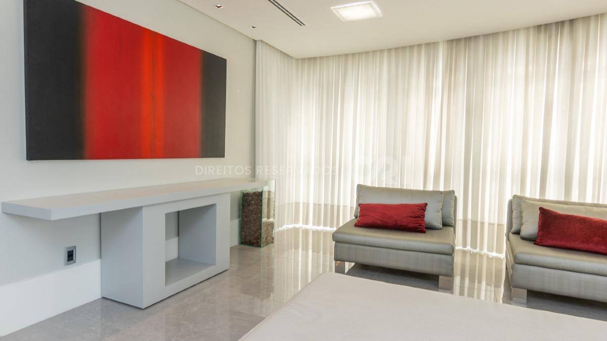 Apartamento com 4 suítes no Villa Di Mare no Centro de Balneário Camboriú