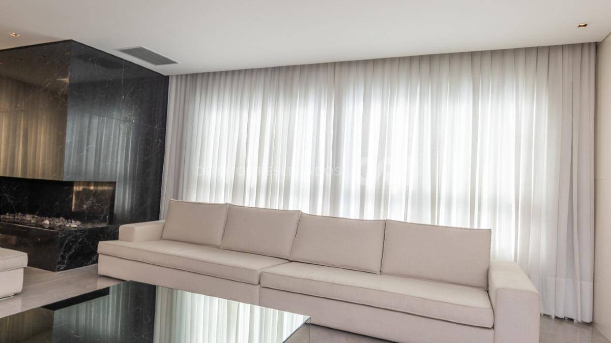 Apartamento com 4 suítes no Villa Di Mare no Centro de Balneário Camboriú