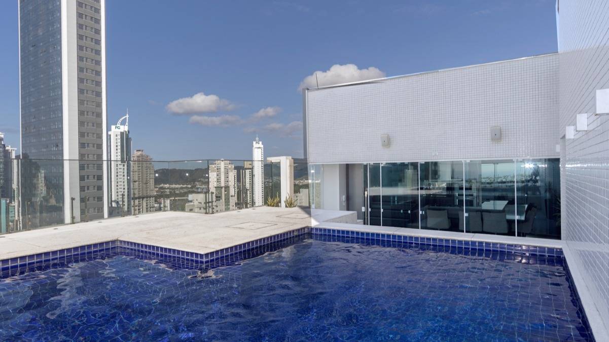 Apartamento com 4 suítes no Villa Di Mare no Centro de Balneário Camboriú