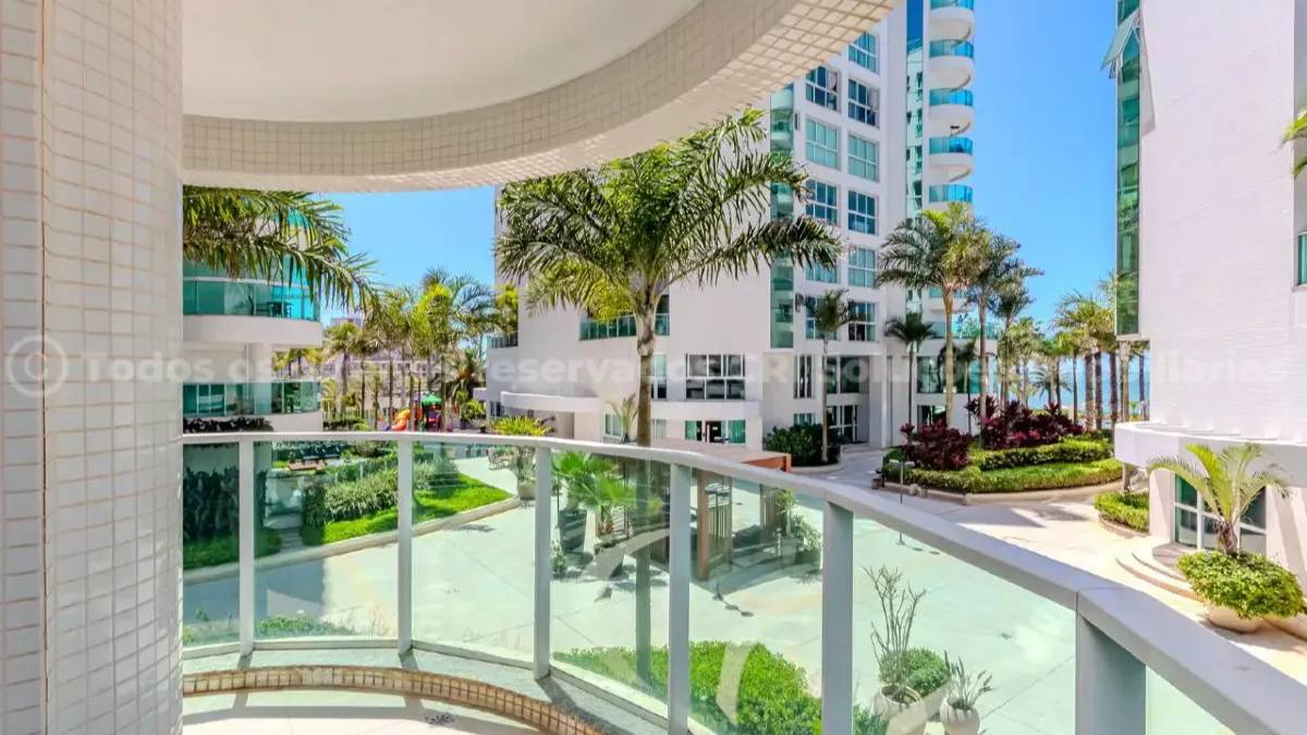 Apartamento garden duplex com 4 quartos e 3 suítes no Brava Beach na Praia Brava de Itajaí