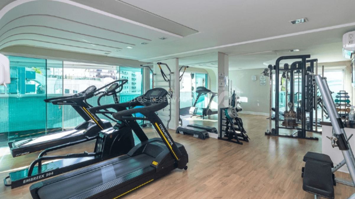 Apartamento mobiliado com 3 suítes no Edifício Alexandria no Centro em Balneário Camboriú