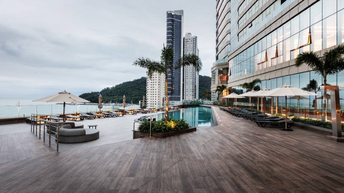 Apartamento à venda com 4 suítes no Yachthouse by Pininfarina na Barra Sul de Balneário Camboriú