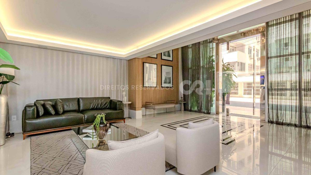 Cobertura com 3 suítes no edifício Olympo Tower no Centro de Balneário Camboriú