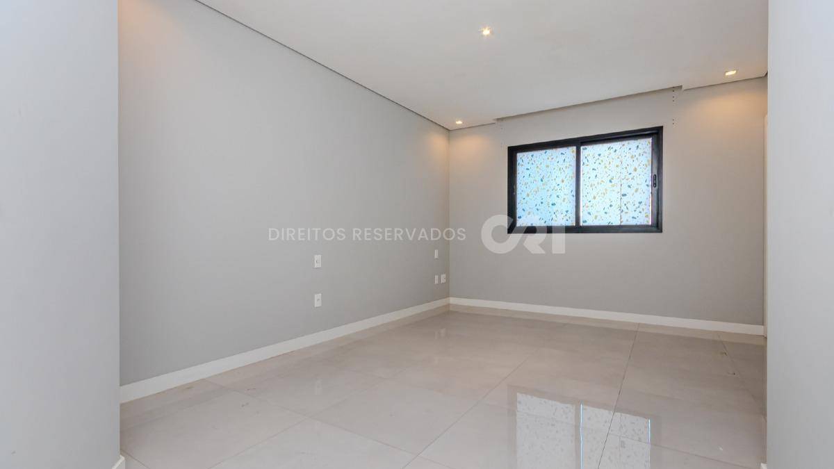 Apartamento garden com 3 suítes no Argos Residence no Centro de Balneário Camboriú
