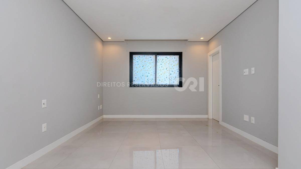 Apartamento garden com 3 suítes no Argos Residence no Centro de Balneário Camboriú