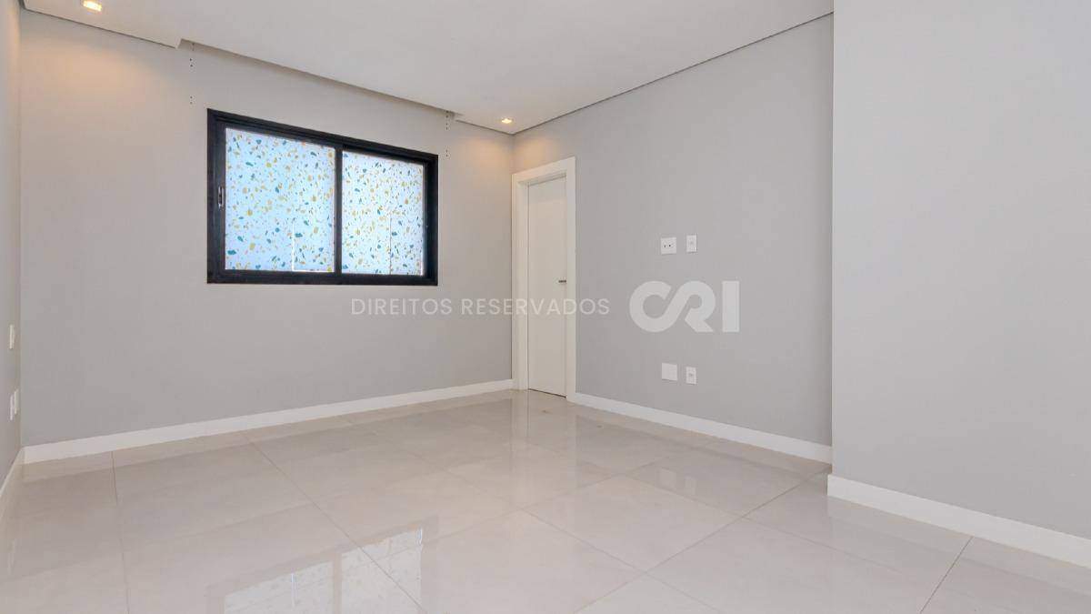 Apartamento garden com 3 suítes no Argos Residence no Centro de Balneário Camboriú