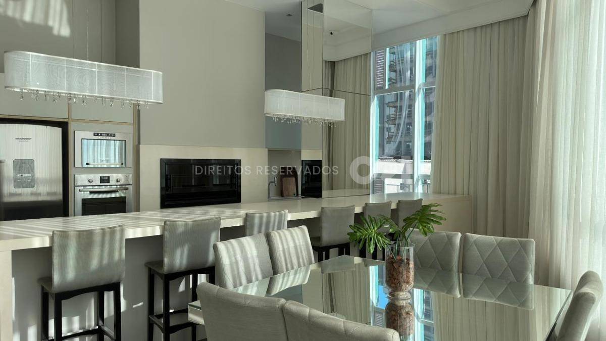 Apartamento com 4 suítes mobiliado no Le grand Parc no Centro de Itapema
