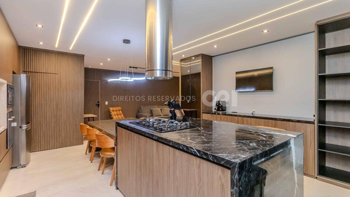 Apartamento com 2 suítes na Ilha de Maui Residence na Praia Brava em Itajaí