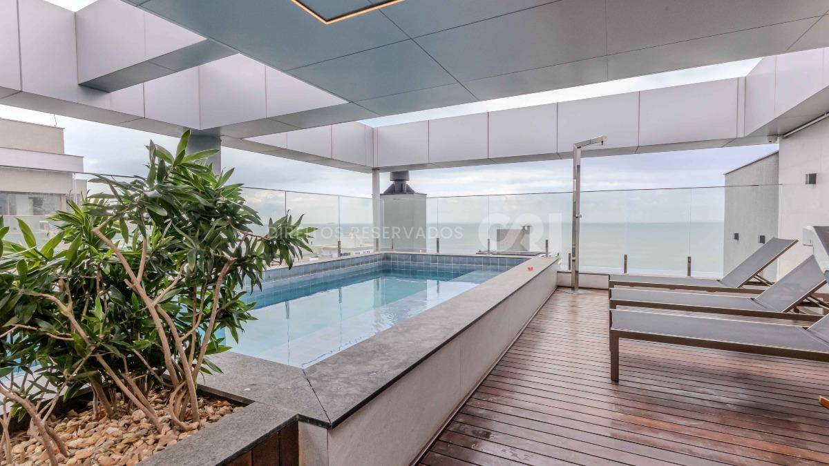 Apartamento com 2 suítes na Ilha de Maui Residence na Praia Brava em Itajaí