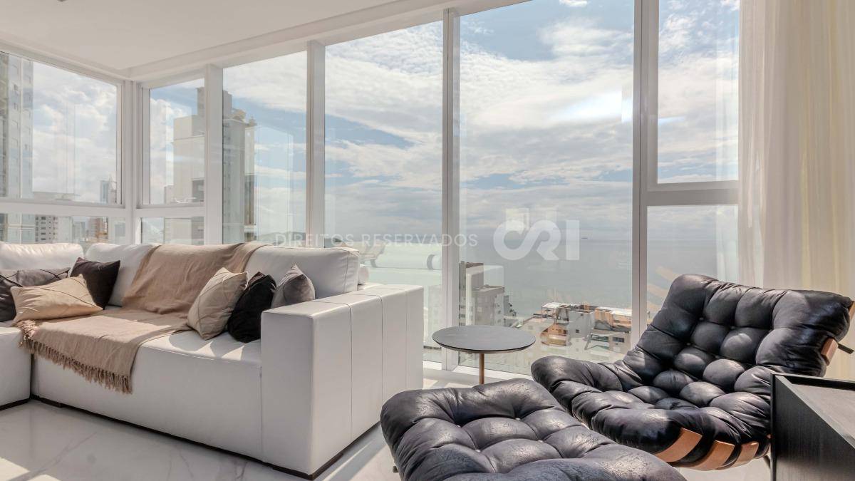 Apartamento mobiliado com 4 suítes no Grand Place Tower no Centro, Balneário Camboriú