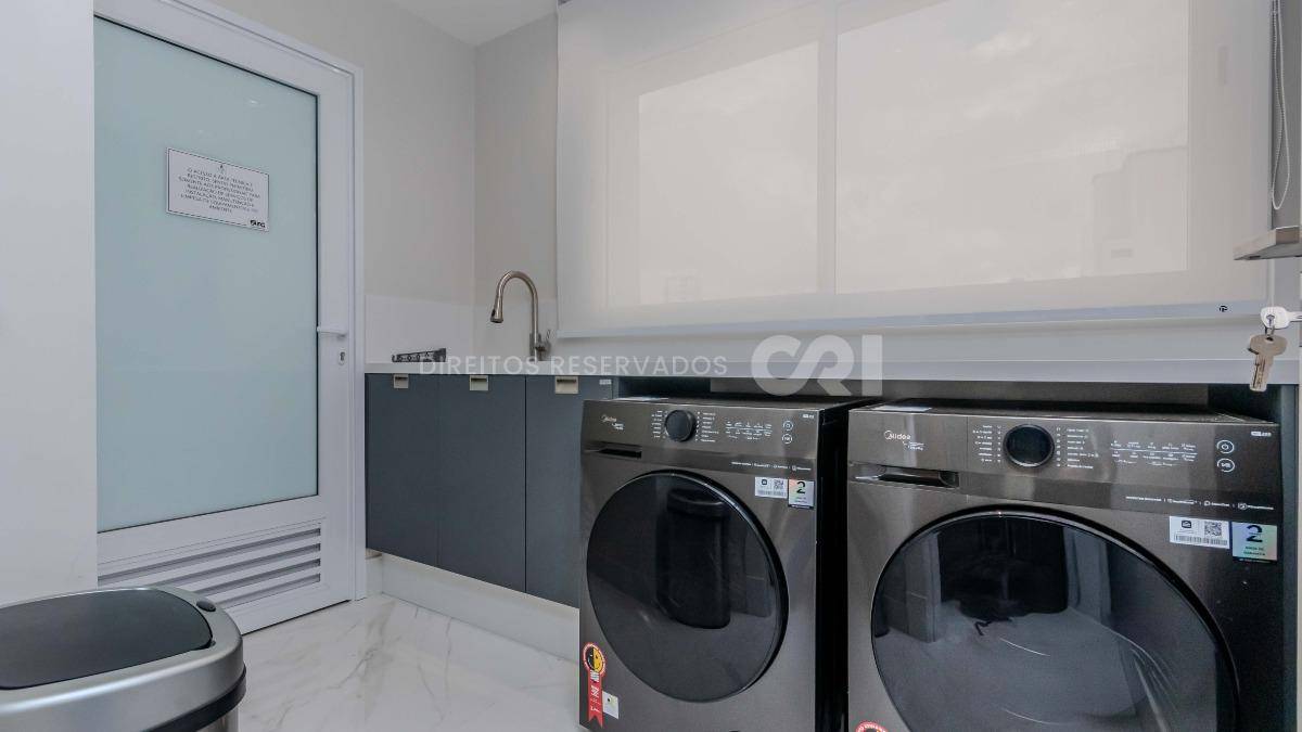 Apartamento mobiliado com 4 suítes no Grand Place Tower no Centro, Balneário Camboriú