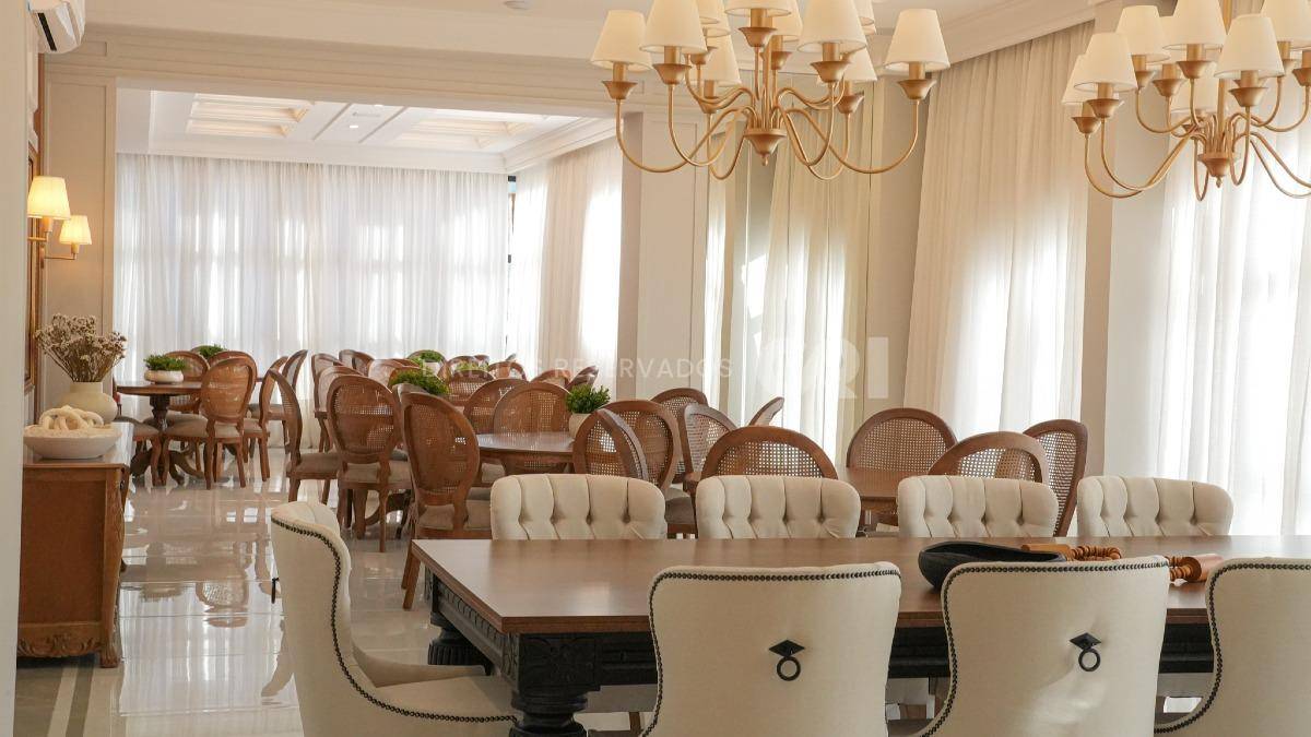 Apartamento com 2 suítes no edifício Imperial Coast no Centro em Itapema