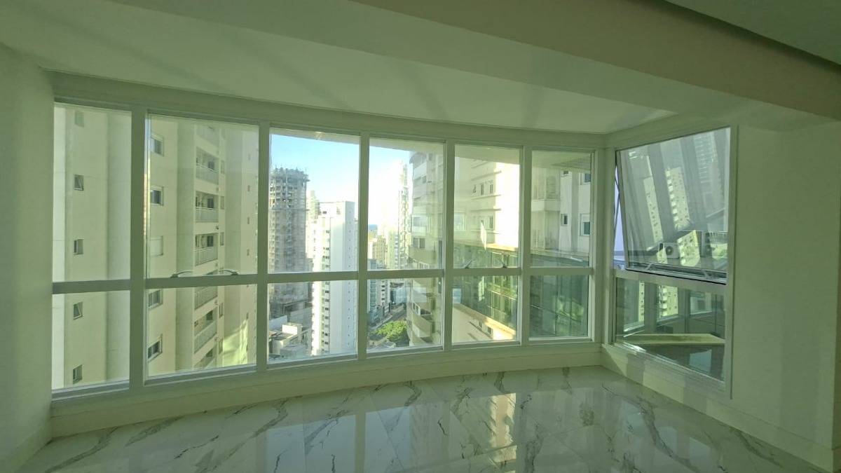 Apartamento com 4 Suítes no Marina Beach Tower na Barra Sul de Balneário Camboriú