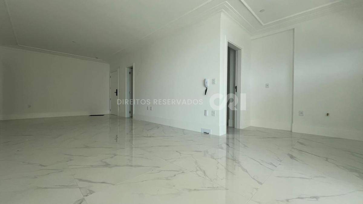 Apartamento com 4 suítes no Residencial Ristretto no Canto da Praia em Itapema