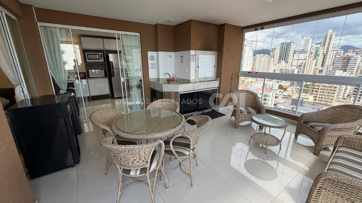 Apartamento com 3 suítes 185m² no Mar das Arábias na Meia Praia em Itapema