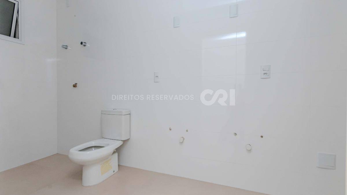 Apartamento com 4 suítes no Magnifique Imperiale na Meia Praia em Itapema