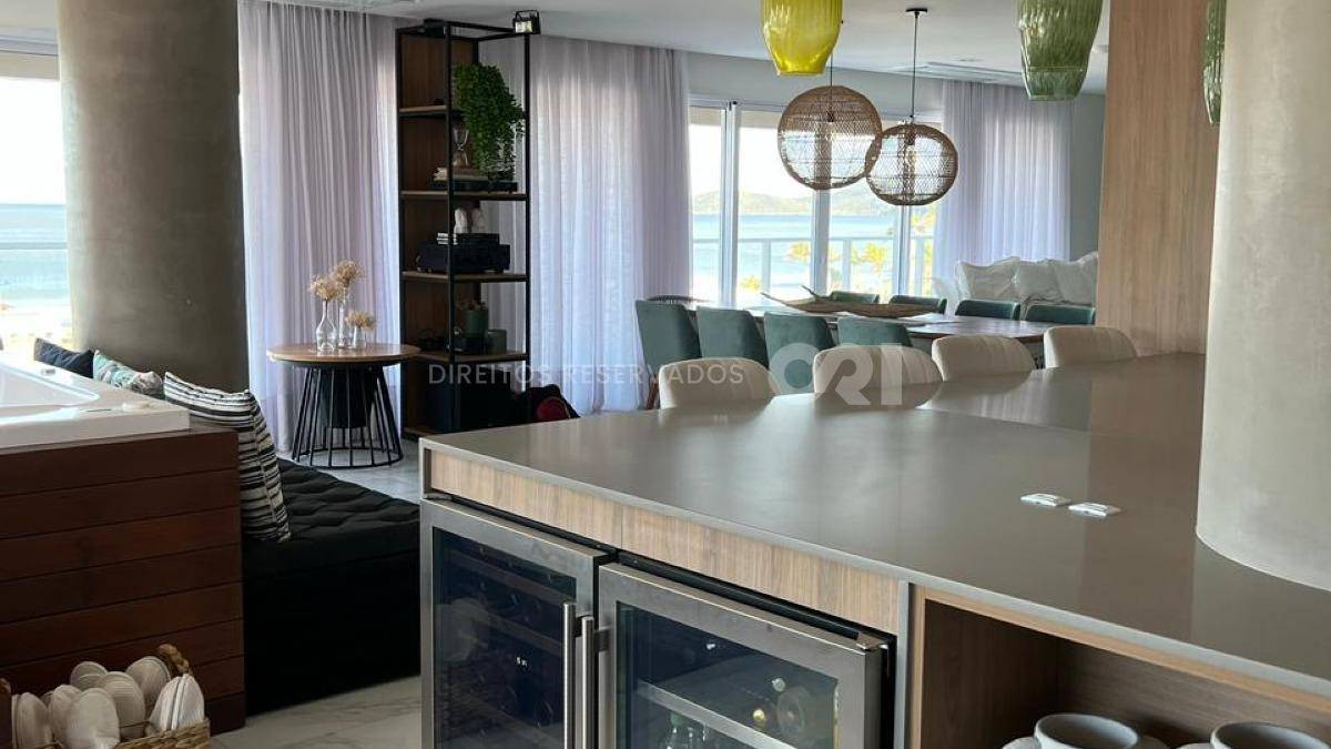 Apartamento com 3 suítes no Residencial Brava Arts na Praia Brava em Itajaí