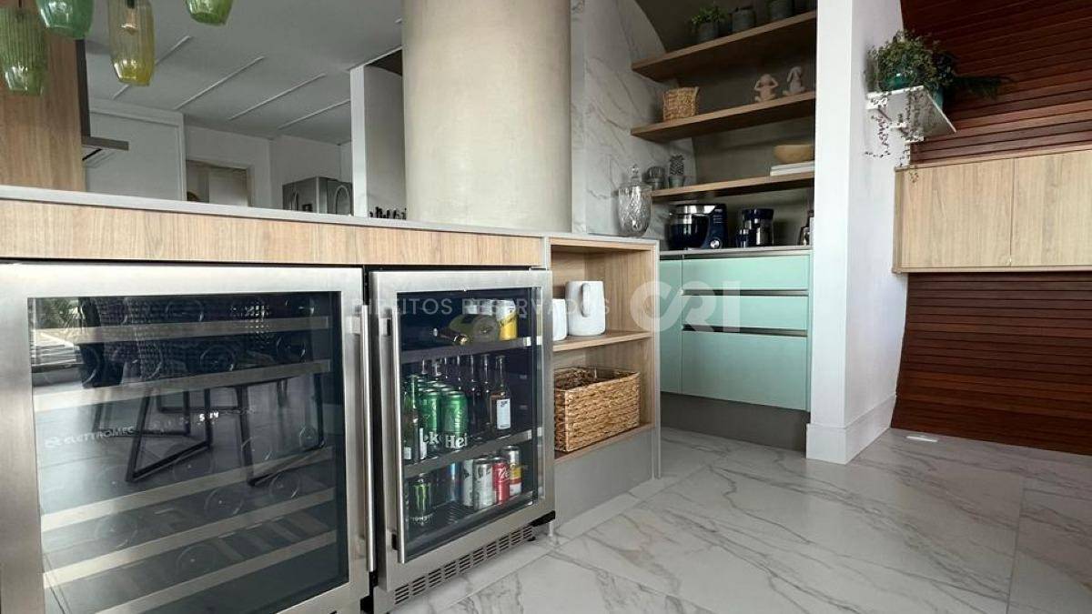 Apartamento com 3 suítes no Residencial Brava Arts na Praia Brava em Itajaí