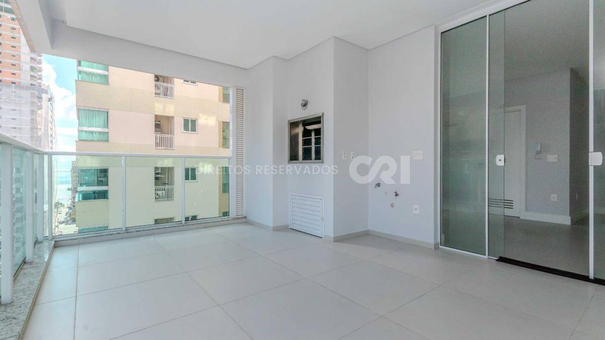 Apartamento com 3 suítes no Residencial El Elyon na Meia Praia, Itapema