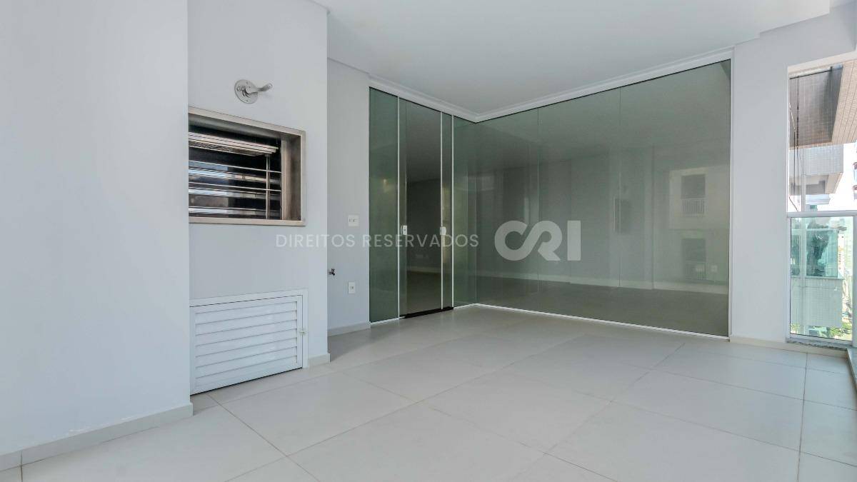 Apartamento com 3 suítes no Residencial El Elyon na Meia Praia, Itapema