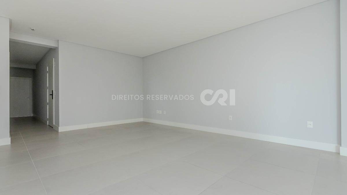 Apartamento com 3 suítes no Residencial El Elyon na Meia Praia, Itapema