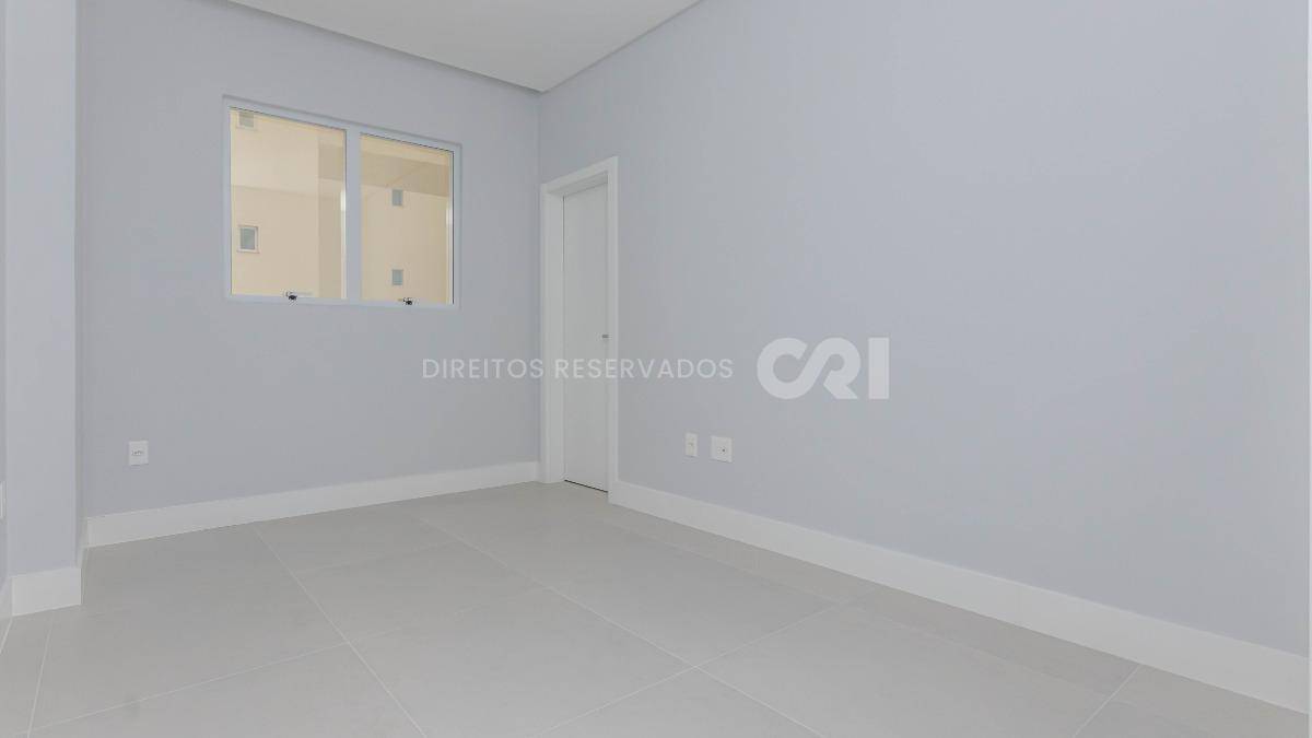 Apartamento com 3 suítes no Residencial El Elyon na Meia Praia, Itapema