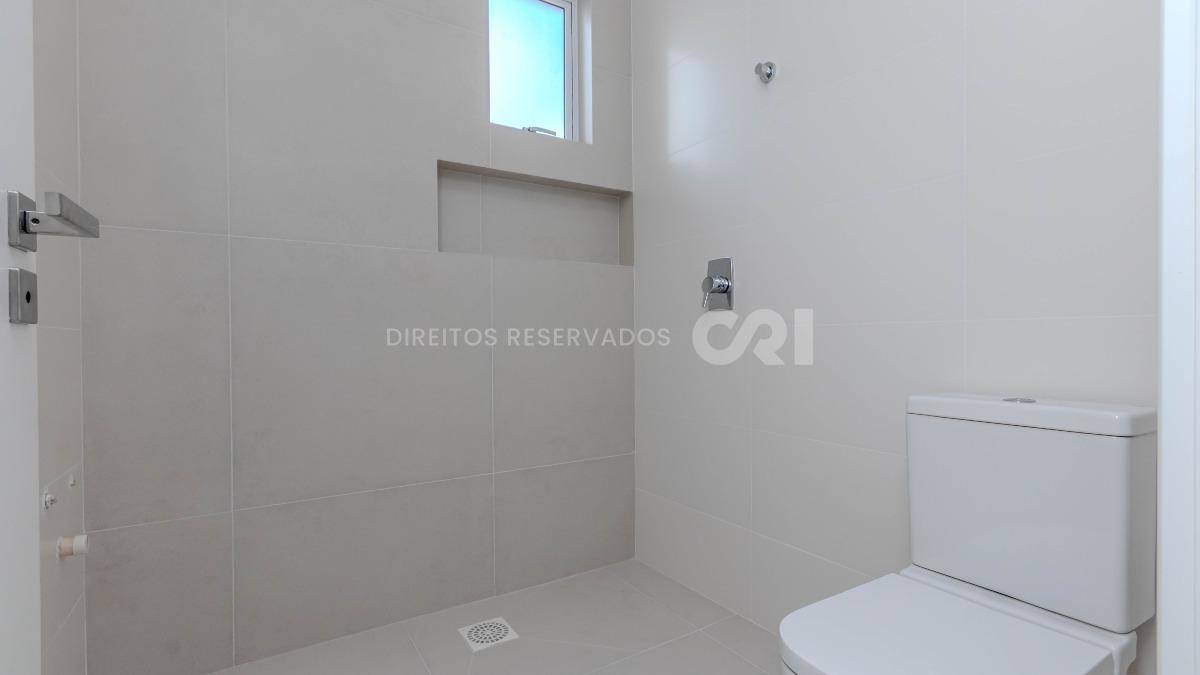 Apartamento com 3 suítes no Residencial El Elyon na Meia Praia, Itapema