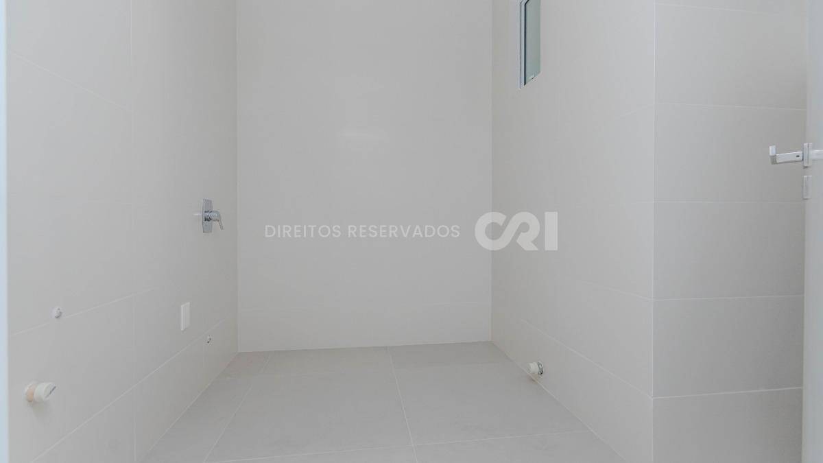 Apartamento com 3 suítes no Residencial El Elyon na Meia Praia, Itapema