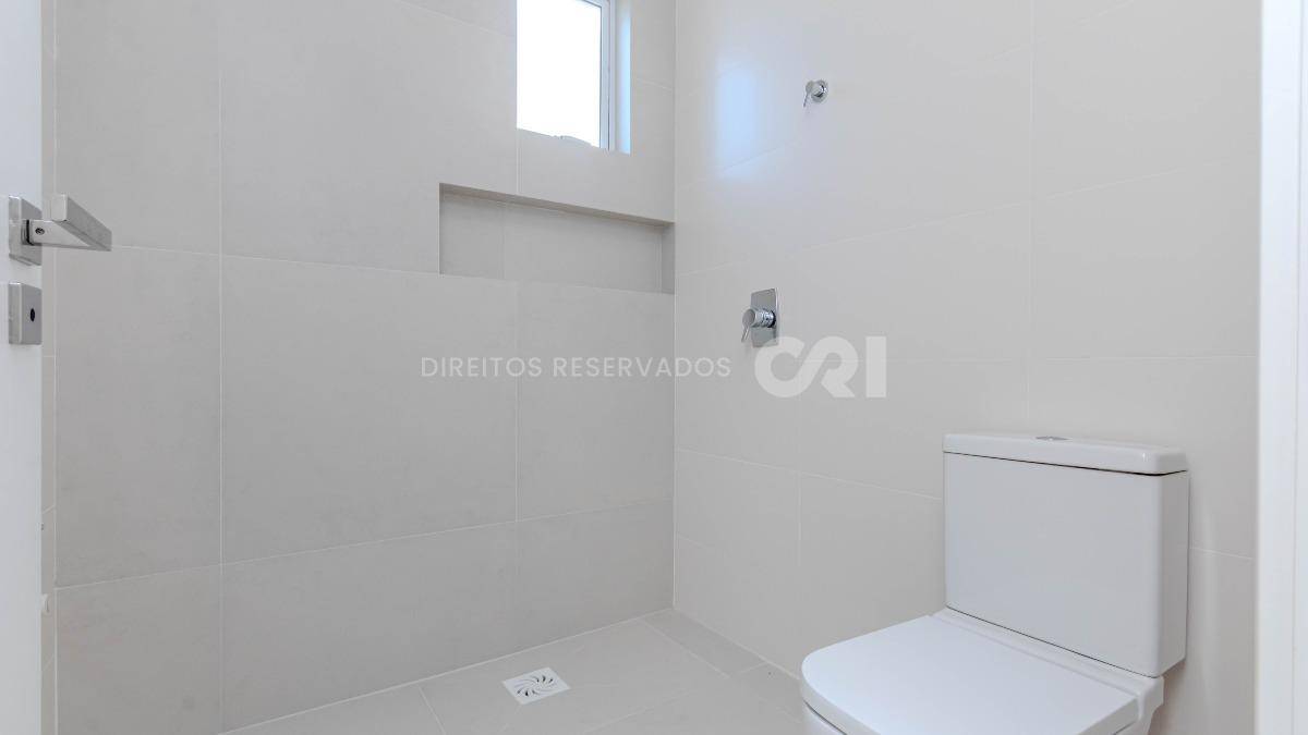 Apartamento com 3 suítes no Residencial El Elyon na Meia Praia em Itapema
