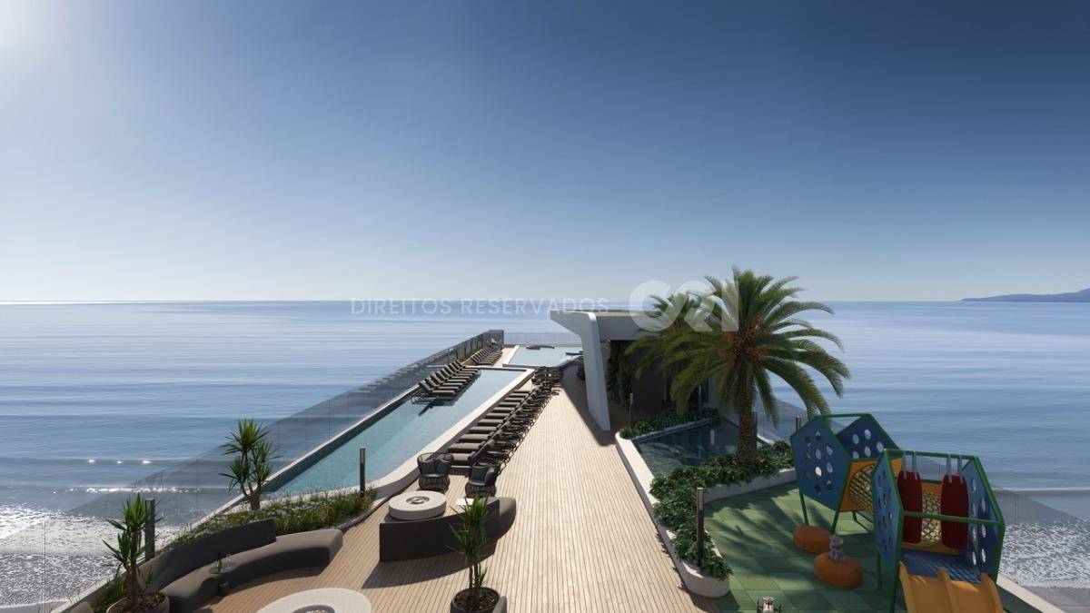 Apartamento com 4 Suítes no Edifício Legend Vila Rica Frente Mar na Meia Praia em Itapema