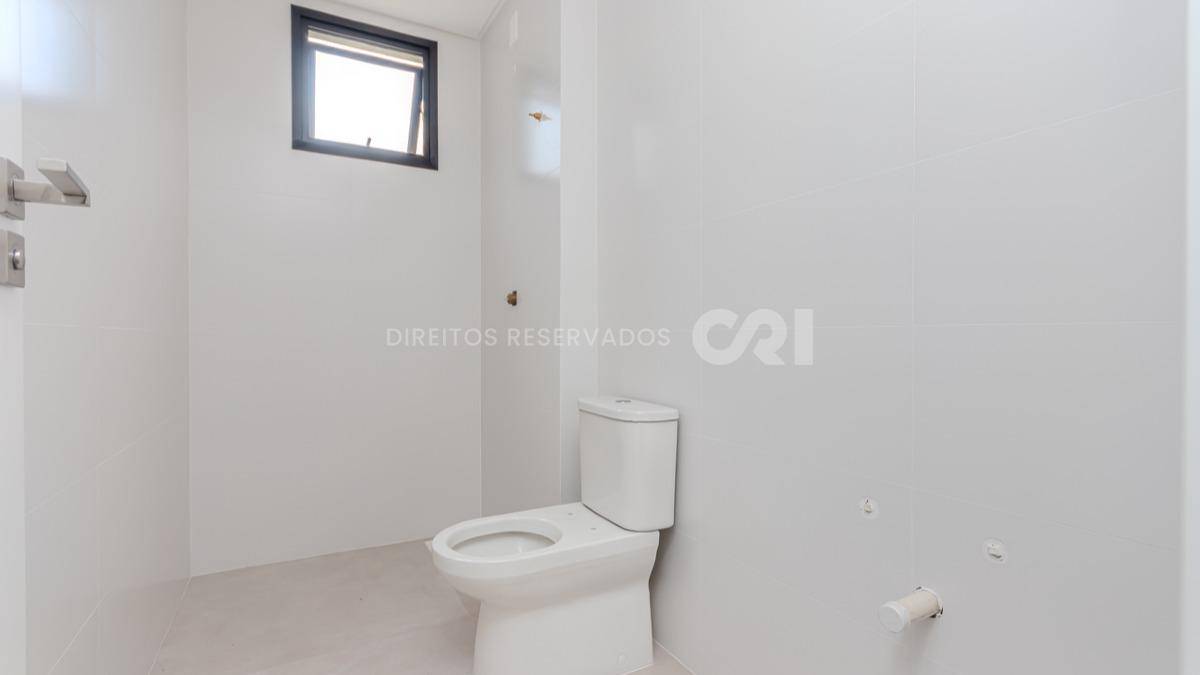 Apartamento com 3 suítes no Fiori Del Mare na Meia Praia em Itapema