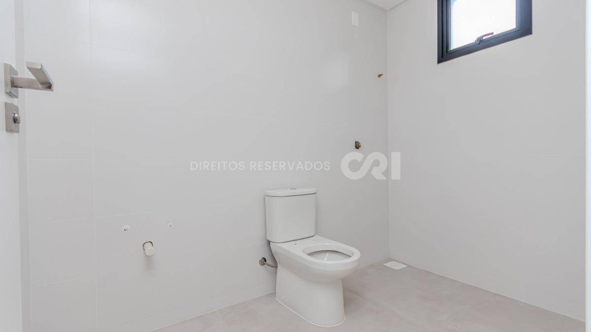 Apartamento com 3 suítes no Fiori Del Mare na Meia Praia em Itapema