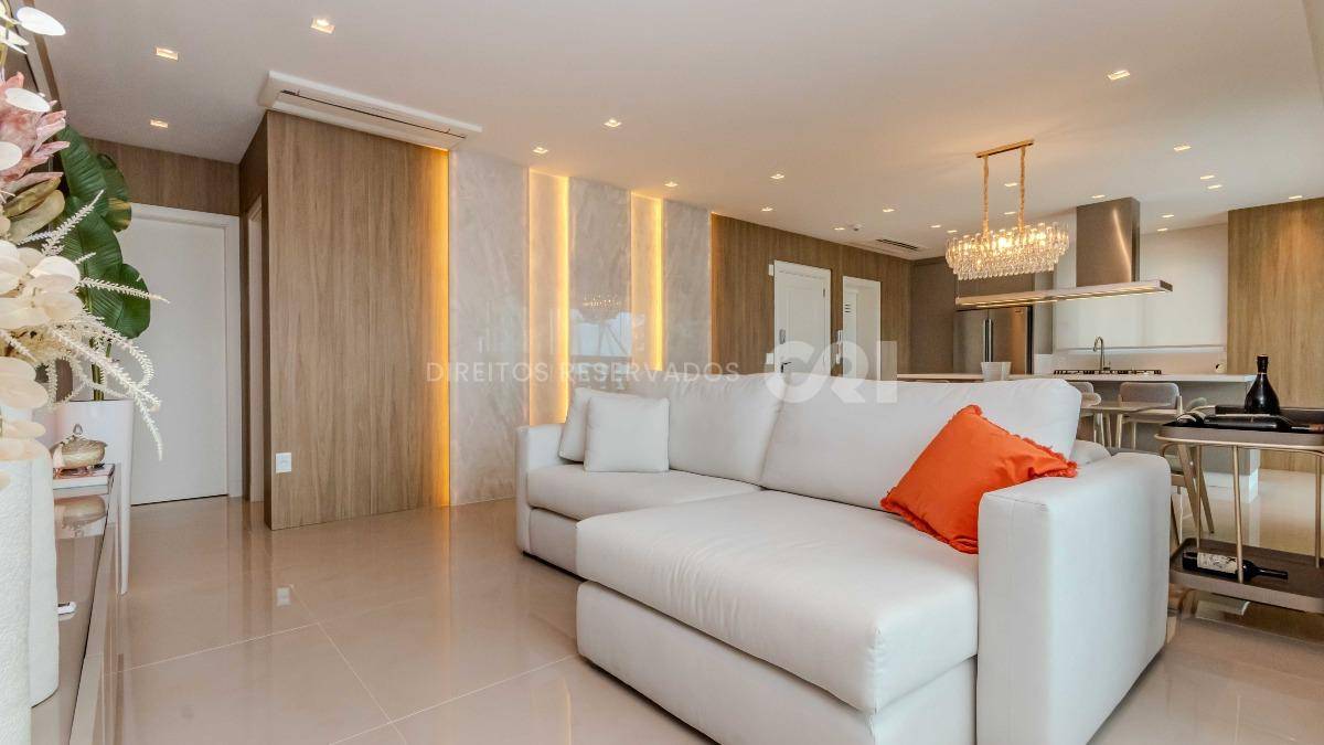 COPA: Apartamento com 3 suítes no Santé Boutique Residence no Bairro Pioneiros em Balneário Camboriú