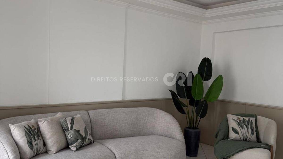 Apartamento com 2 suítes no edifício Imperatriz no Centro em Balneário Camboriú.