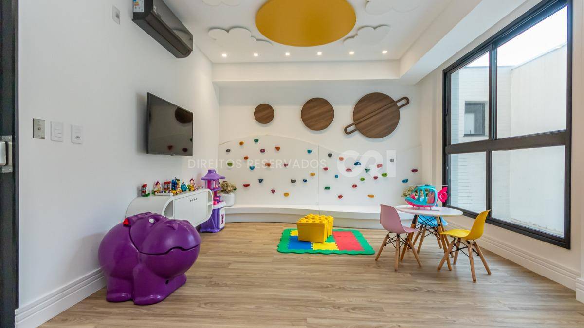 Cobertura com 369m² com 4 suítes no edifício Brava Center na Praia Brava em Itajaí