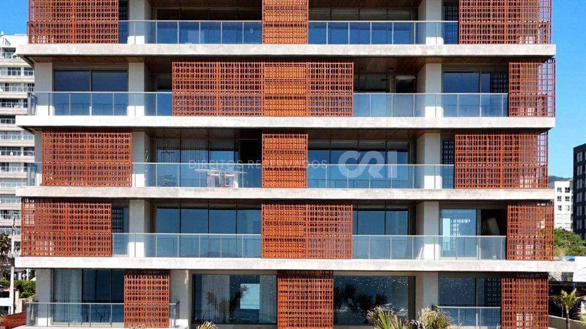 Cobertura com 505m² com 4 Suítes no Edifício Tirreno – Praia Brava, Itajaí