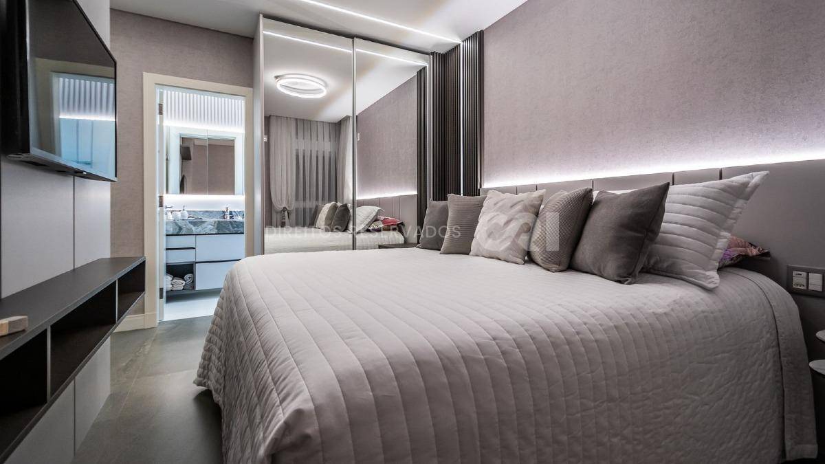 Apartamento com 3 suítes no Edifício Hamptons Village na Barra Sul de Balneário Camboriú