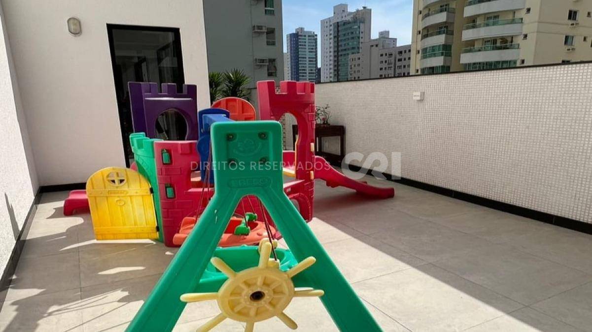 Apartamento com 3 suítes no Boulevard Brasil no Centro de Balneário Camboriú